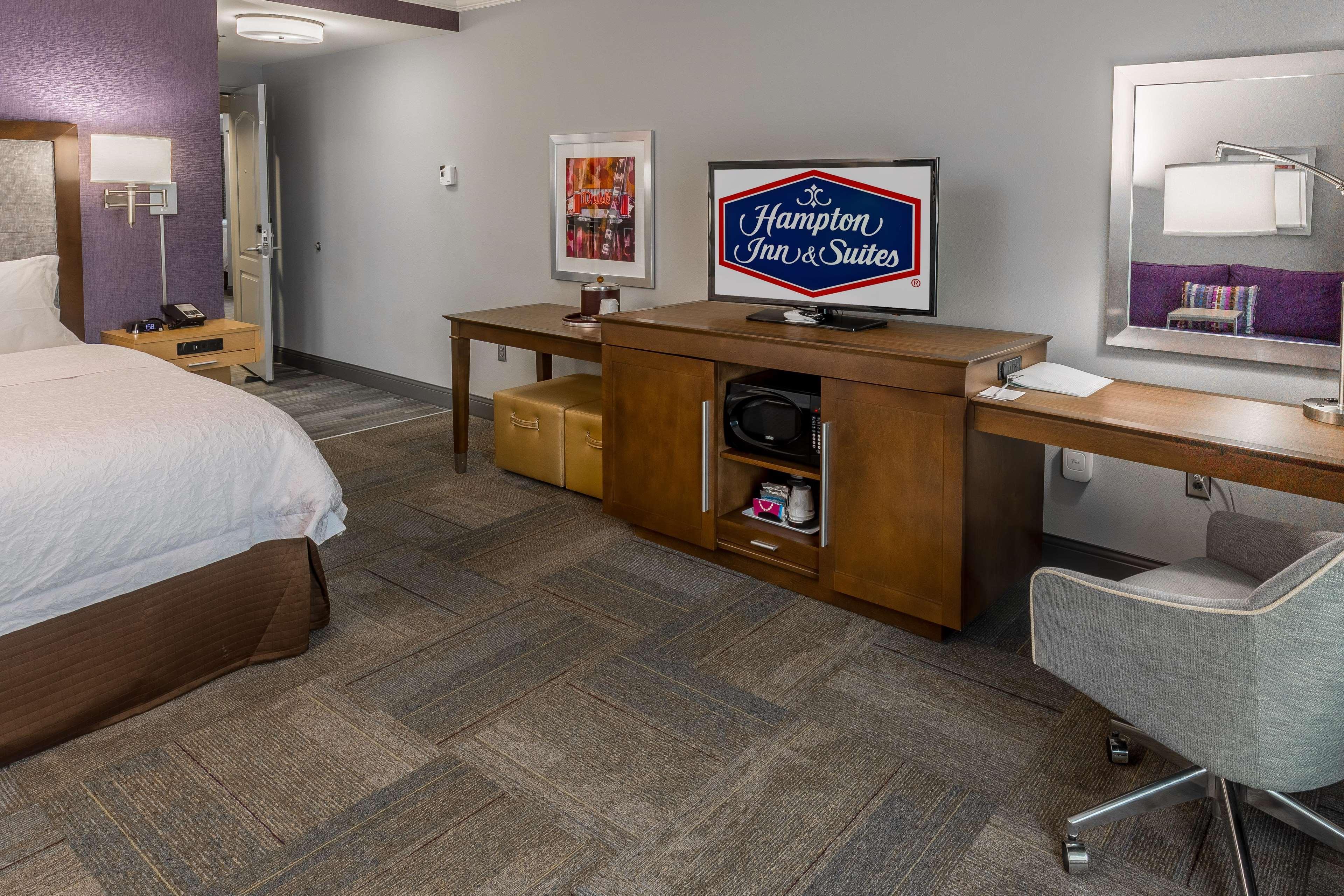 Hampton Inn & Suites ダブリン エクステリア 写真