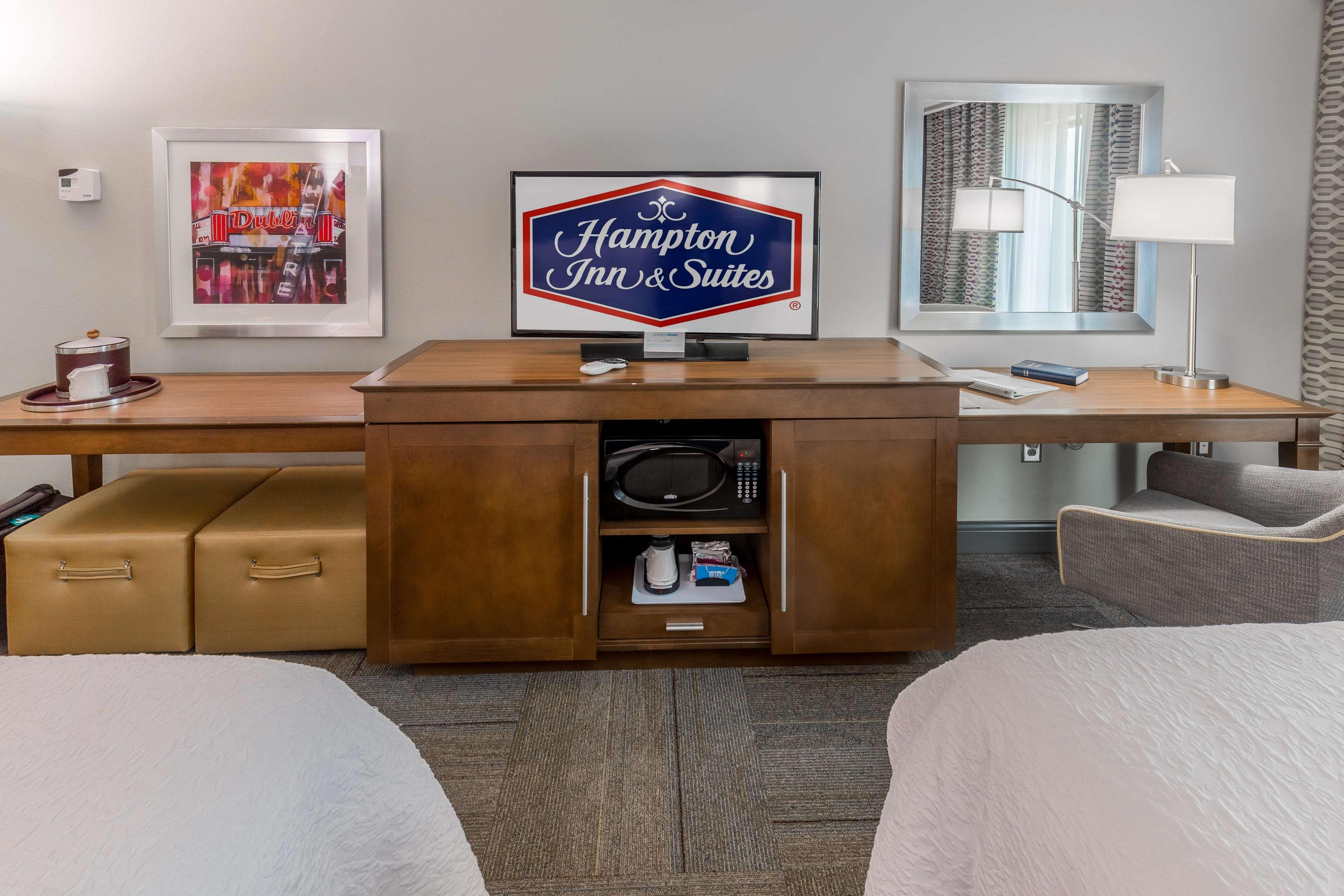 Hampton Inn & Suites ダブリン エクステリア 写真