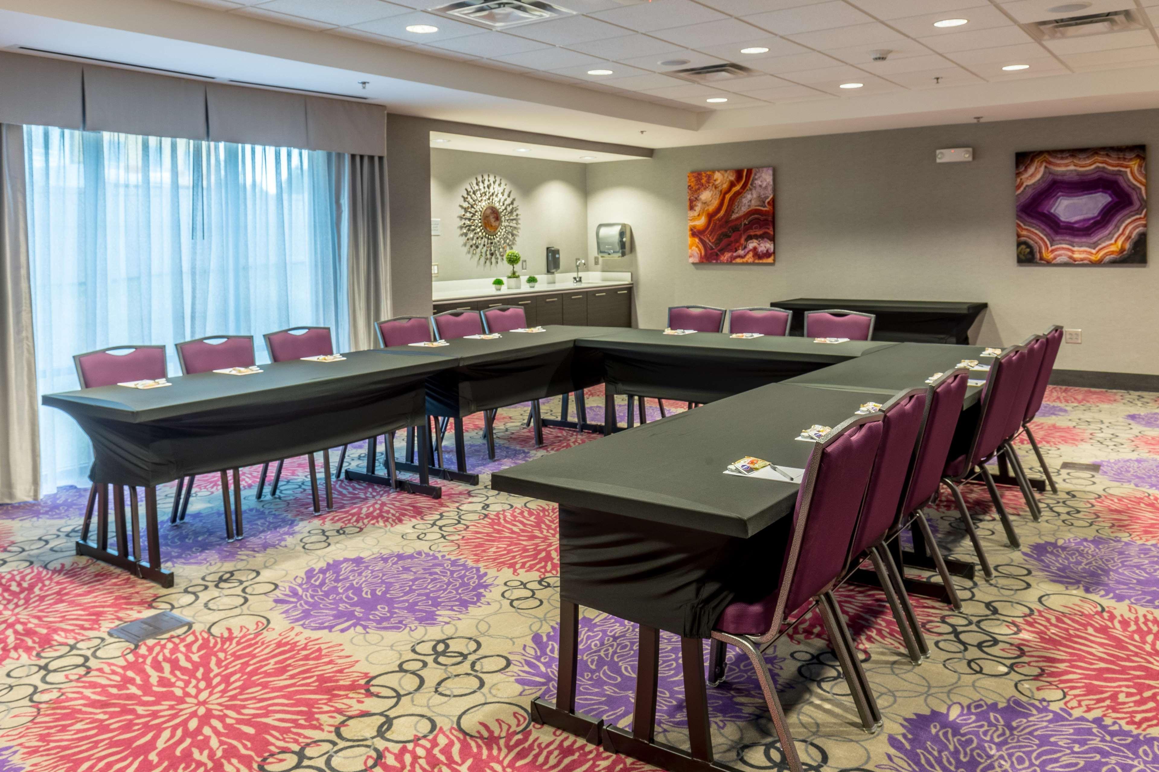 Hampton Inn & Suites ダブリン エクステリア 写真