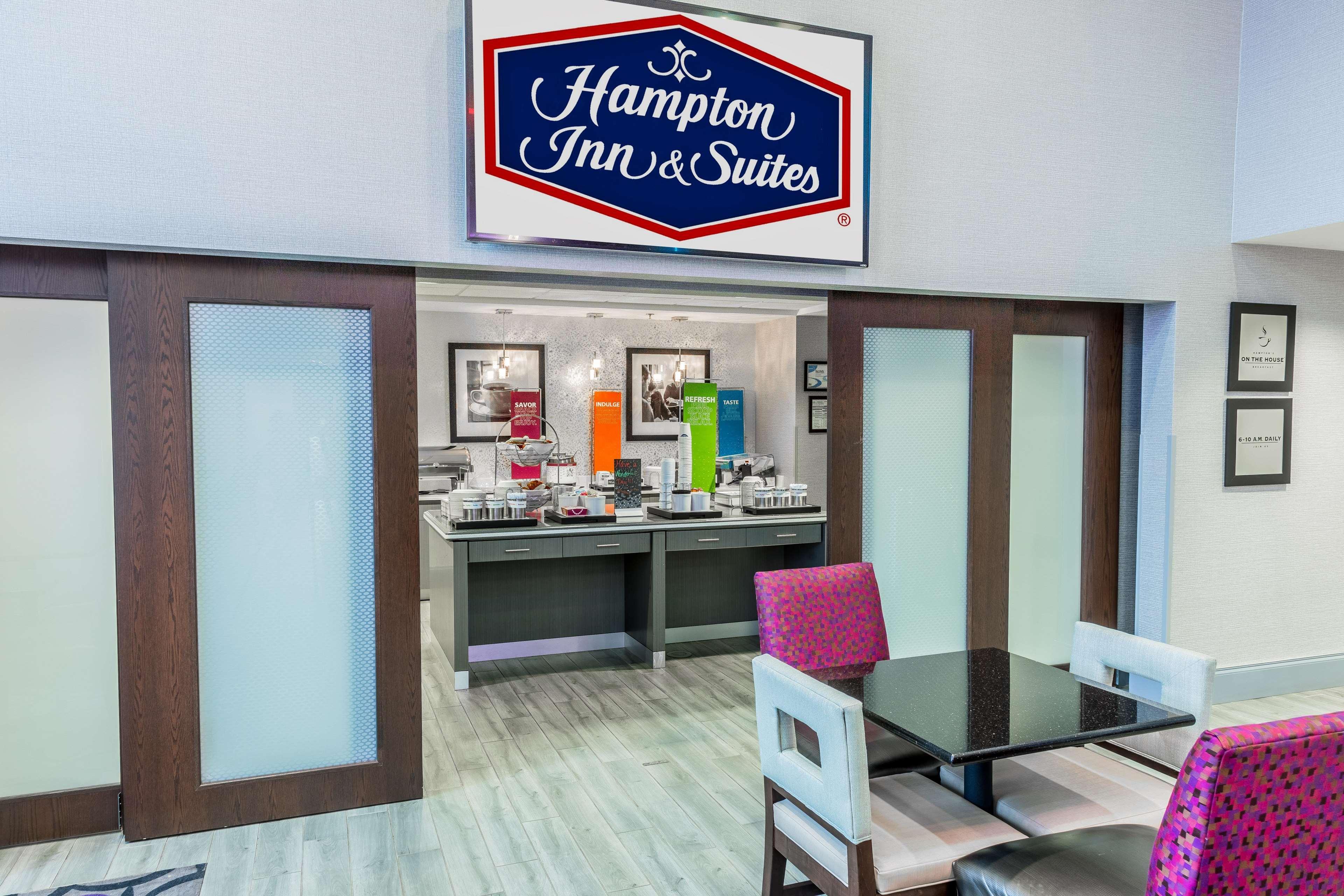 Hampton Inn & Suites ダブリン エクステリア 写真