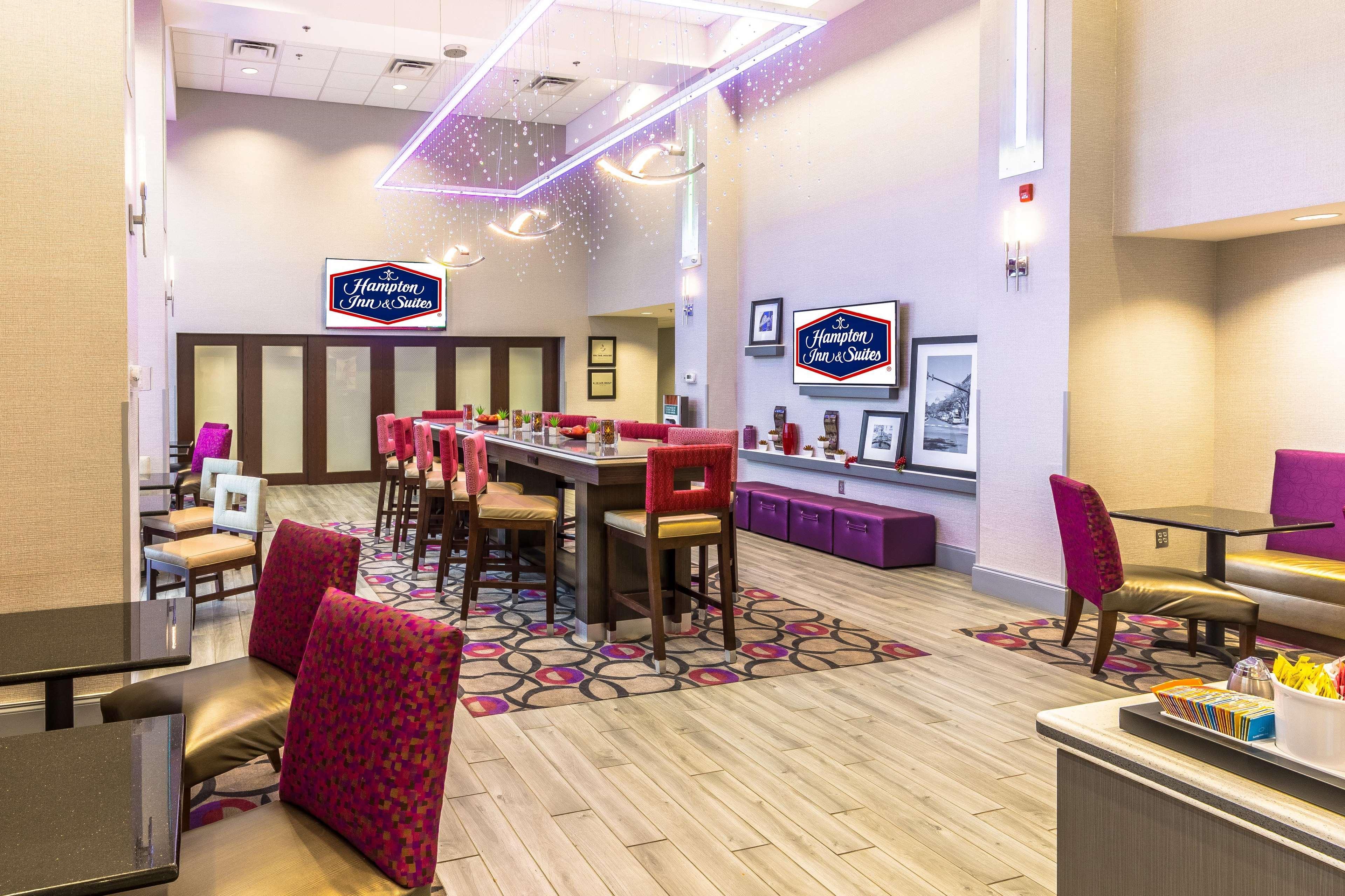 Hampton Inn & Suites ダブリン エクステリア 写真