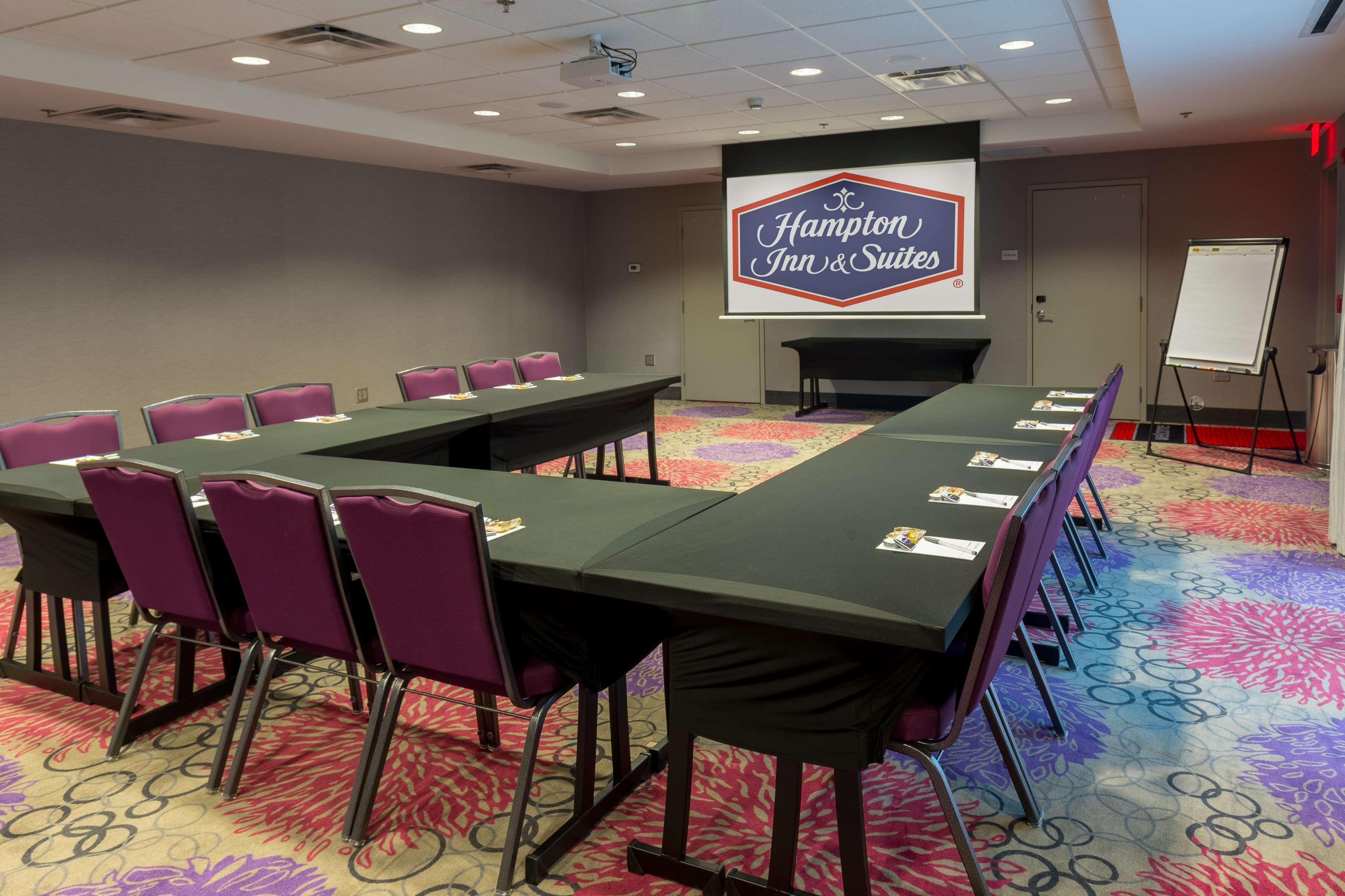 Hampton Inn & Suites ダブリン エクステリア 写真