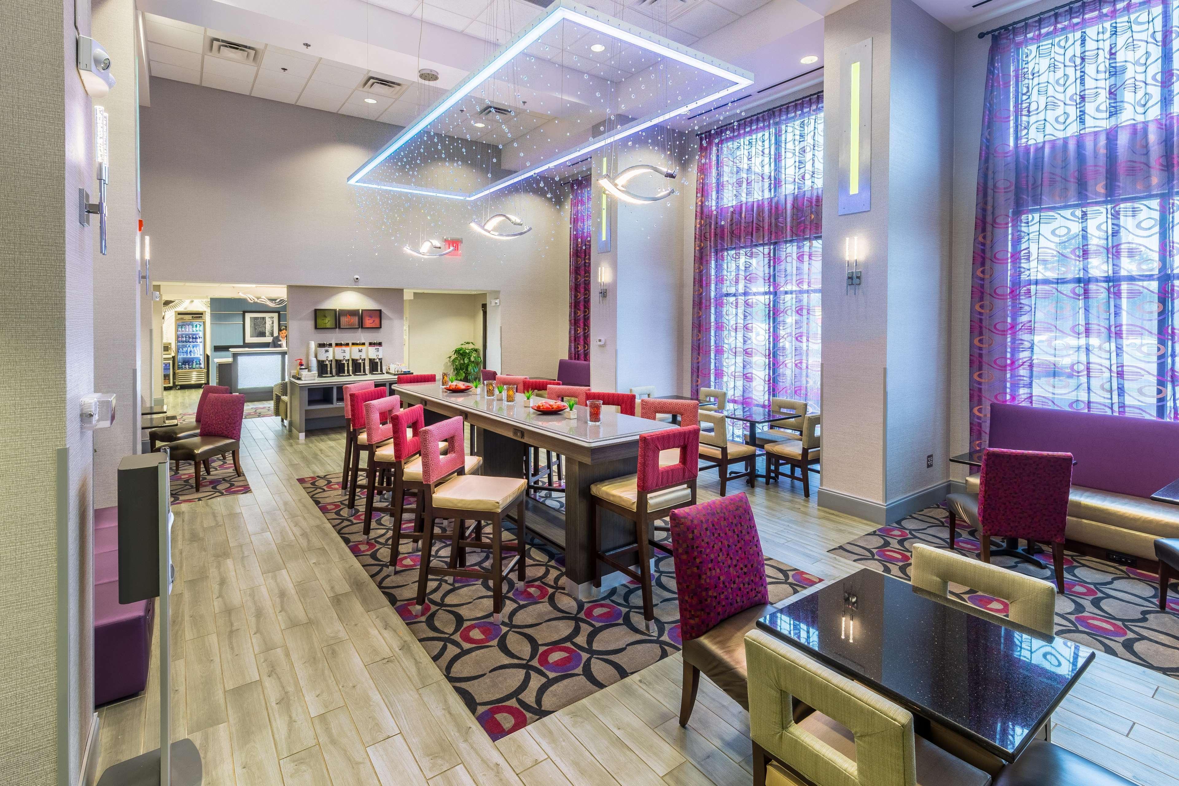 Hampton Inn & Suites ダブリン エクステリア 写真