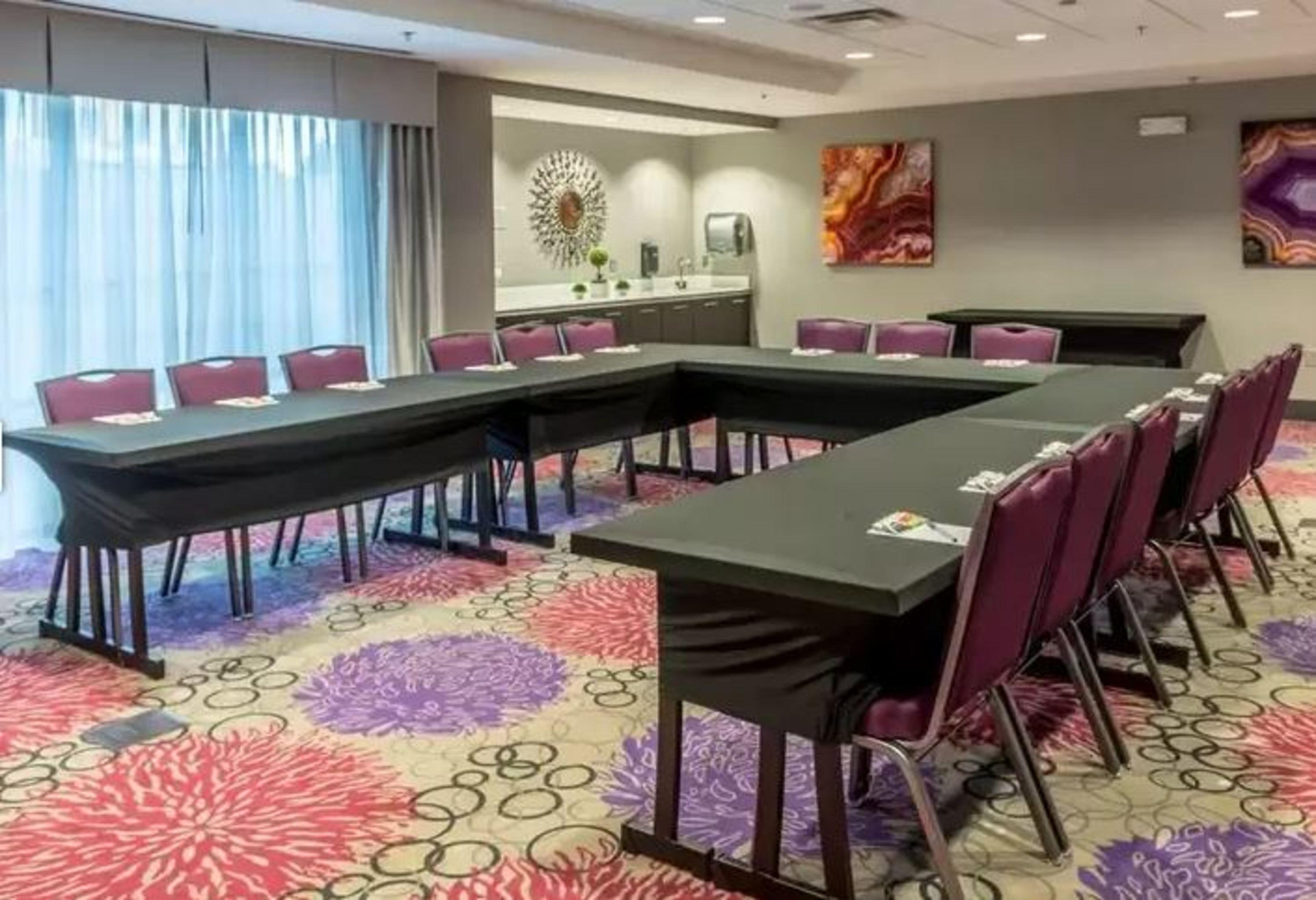 Hampton Inn & Suites ダブリン エクステリア 写真
