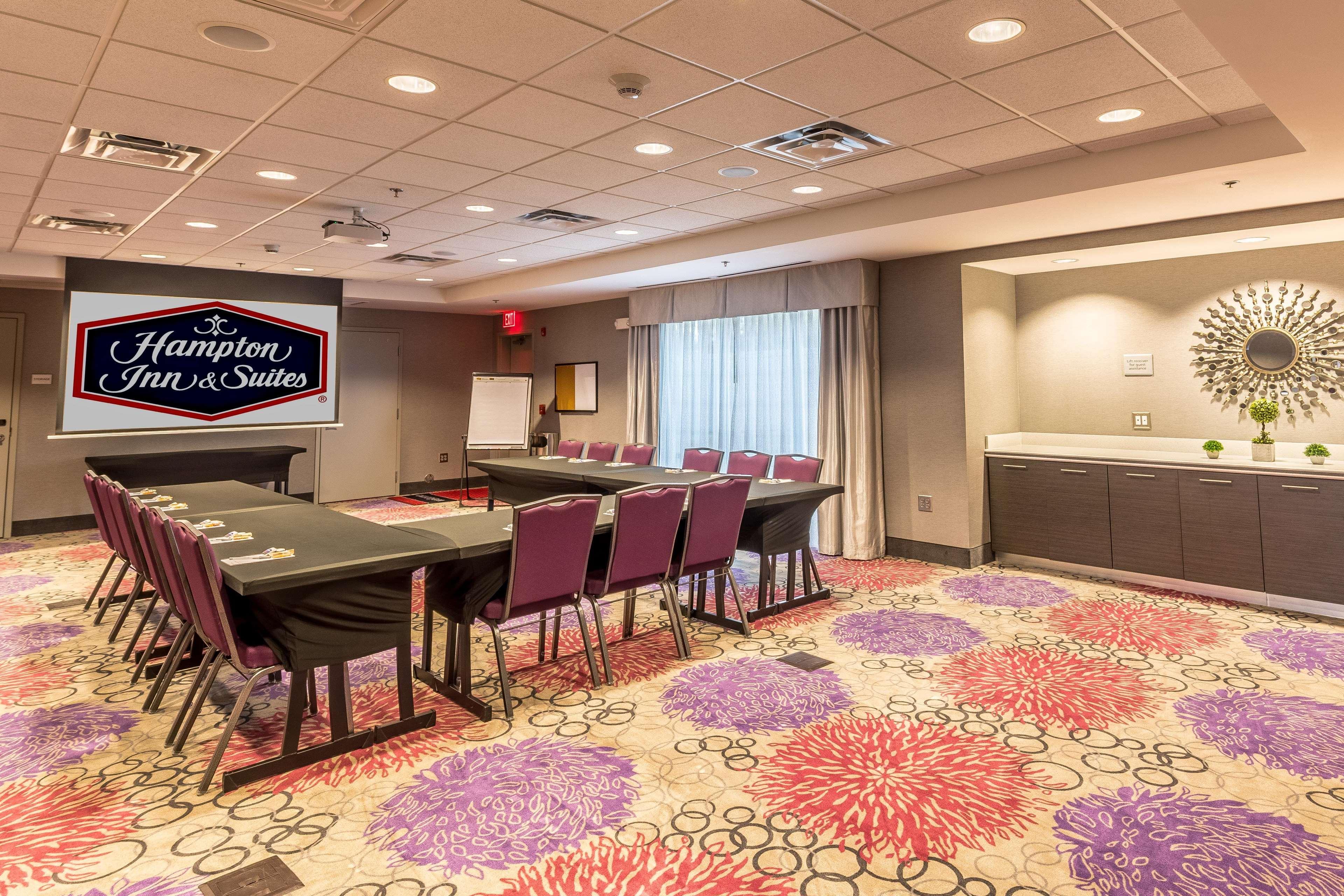 Hampton Inn & Suites ダブリン エクステリア 写真
