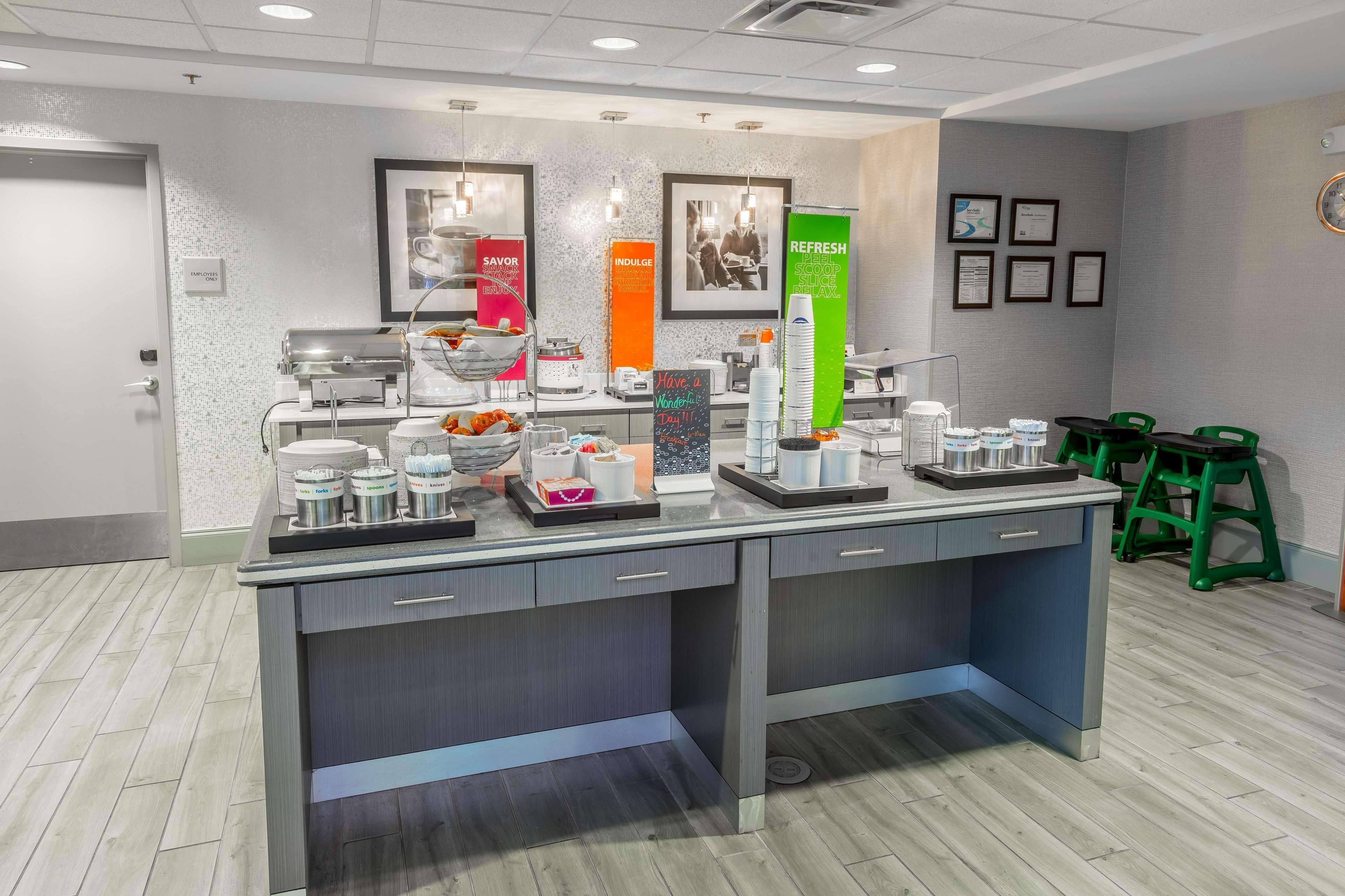 Hampton Inn & Suites ダブリン エクステリア 写真