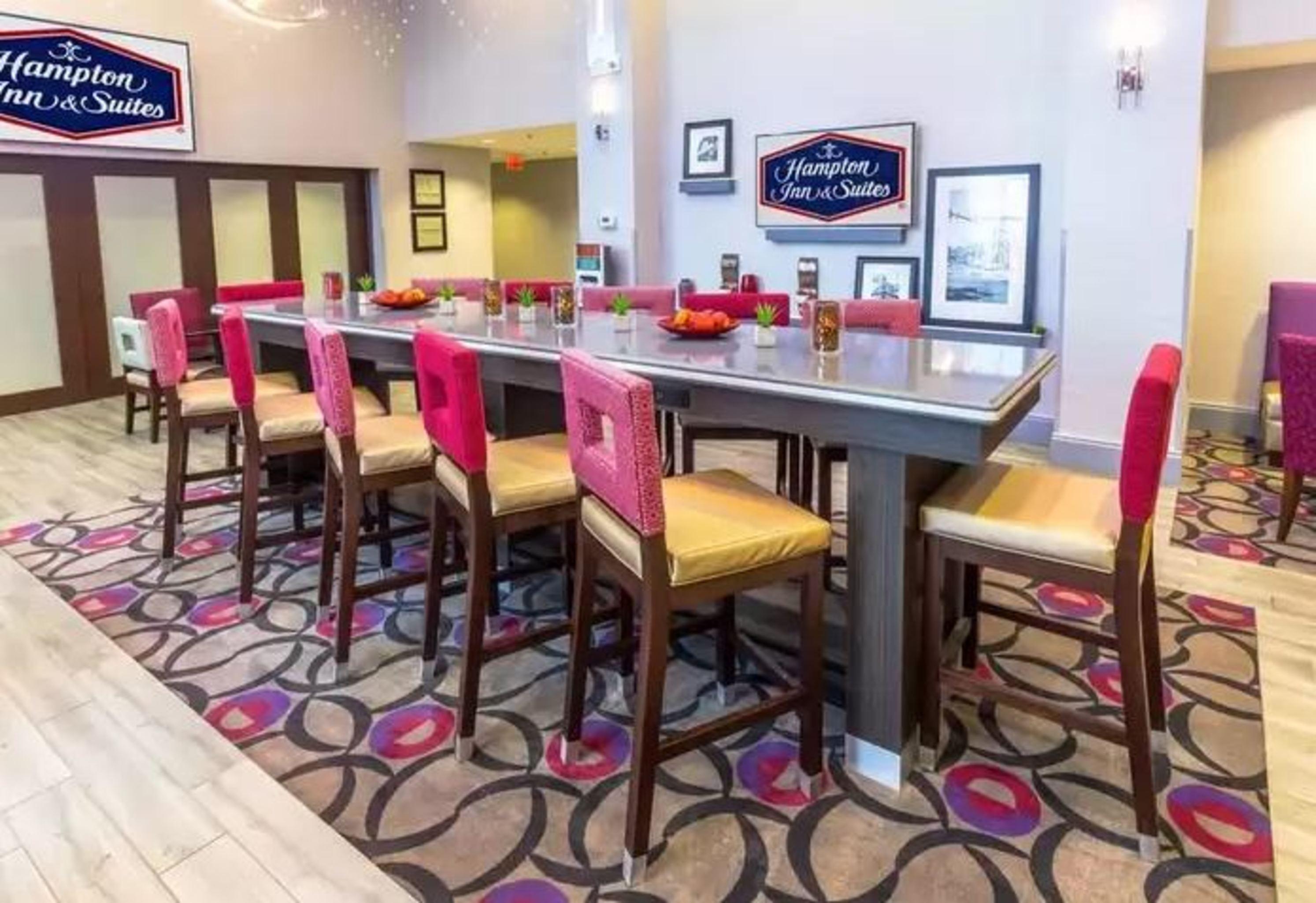 Hampton Inn & Suites ダブリン エクステリア 写真