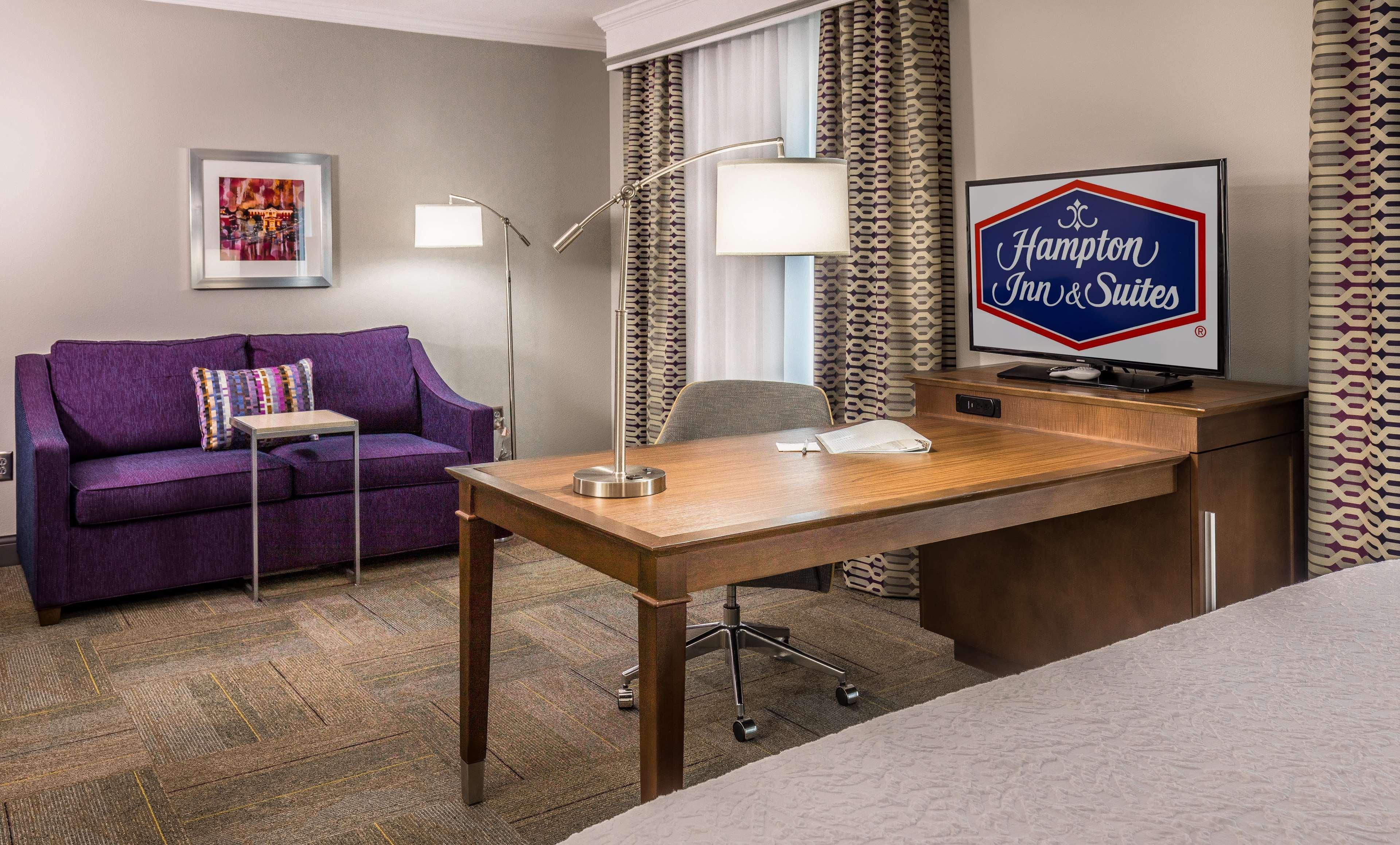 Hampton Inn & Suites ダブリン エクステリア 写真