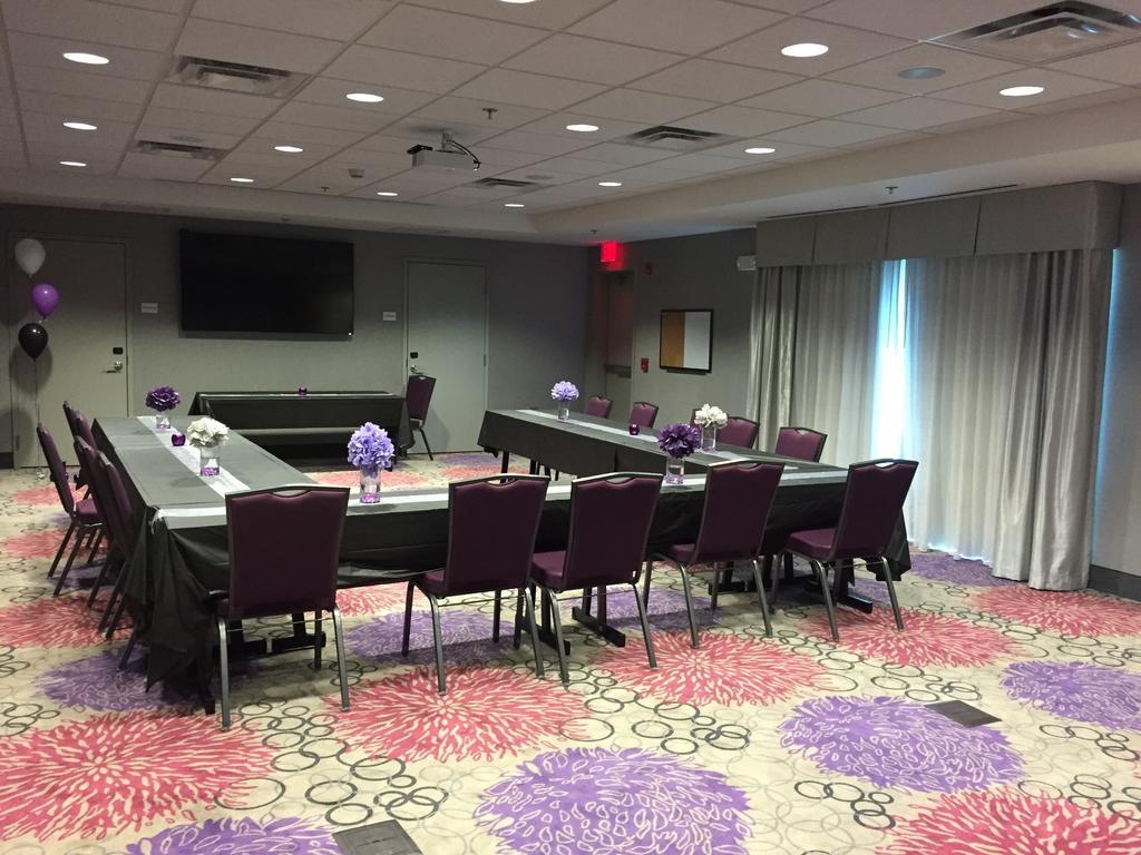 Hampton Inn & Suites ダブリン エクステリア 写真